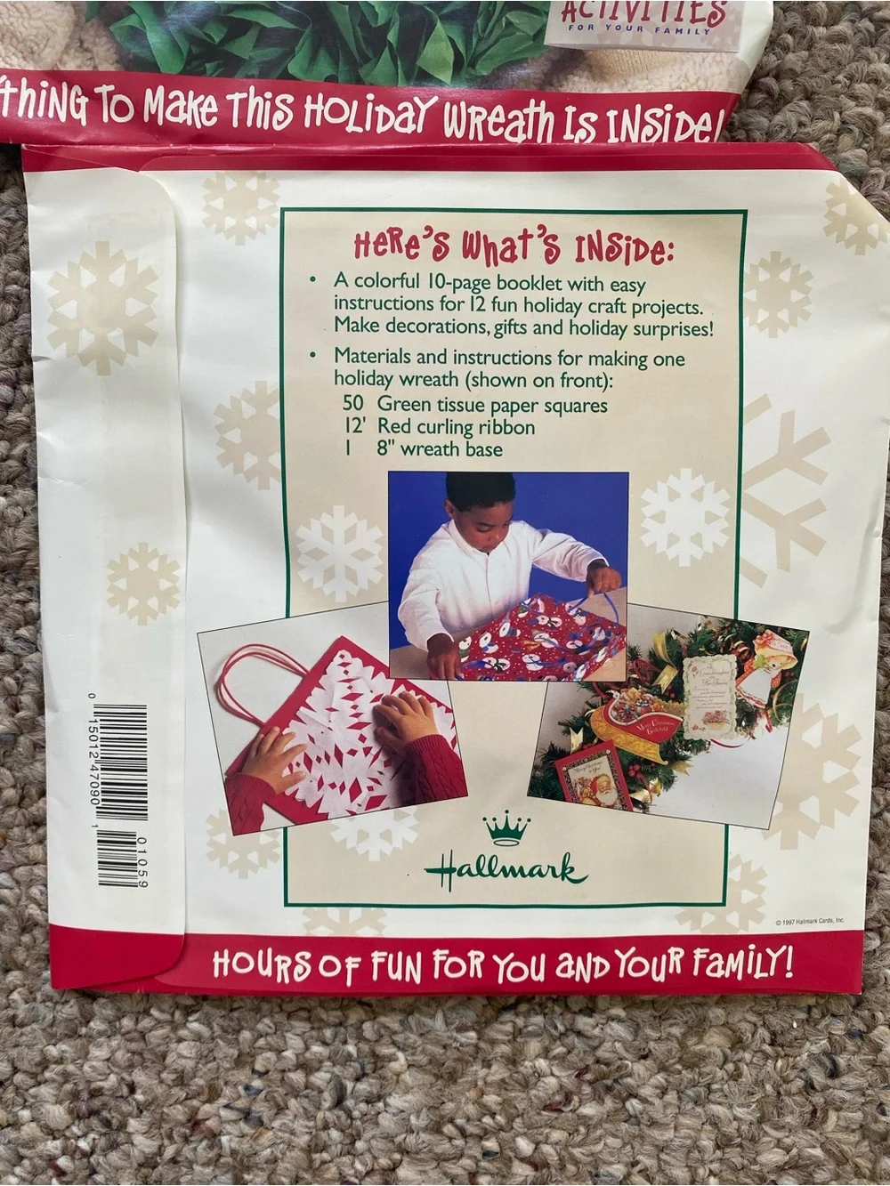 4 Hallmark holiday wreath New DiY Holiday Activity Kits